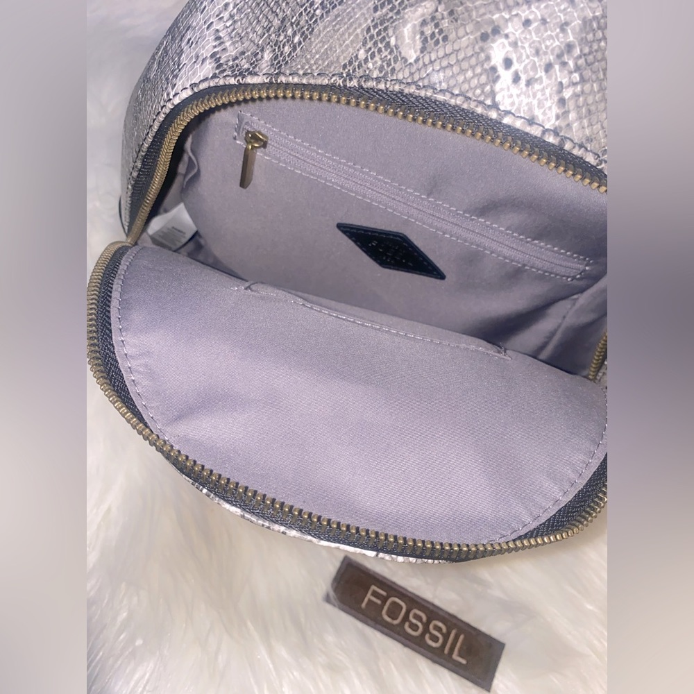 FOSSIL🎒🐍Small Backpack- Python/Snake Skin Print - Picture 4 of 7